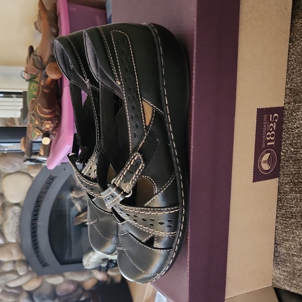 Clarks Ashland Spin Q Womens shoes